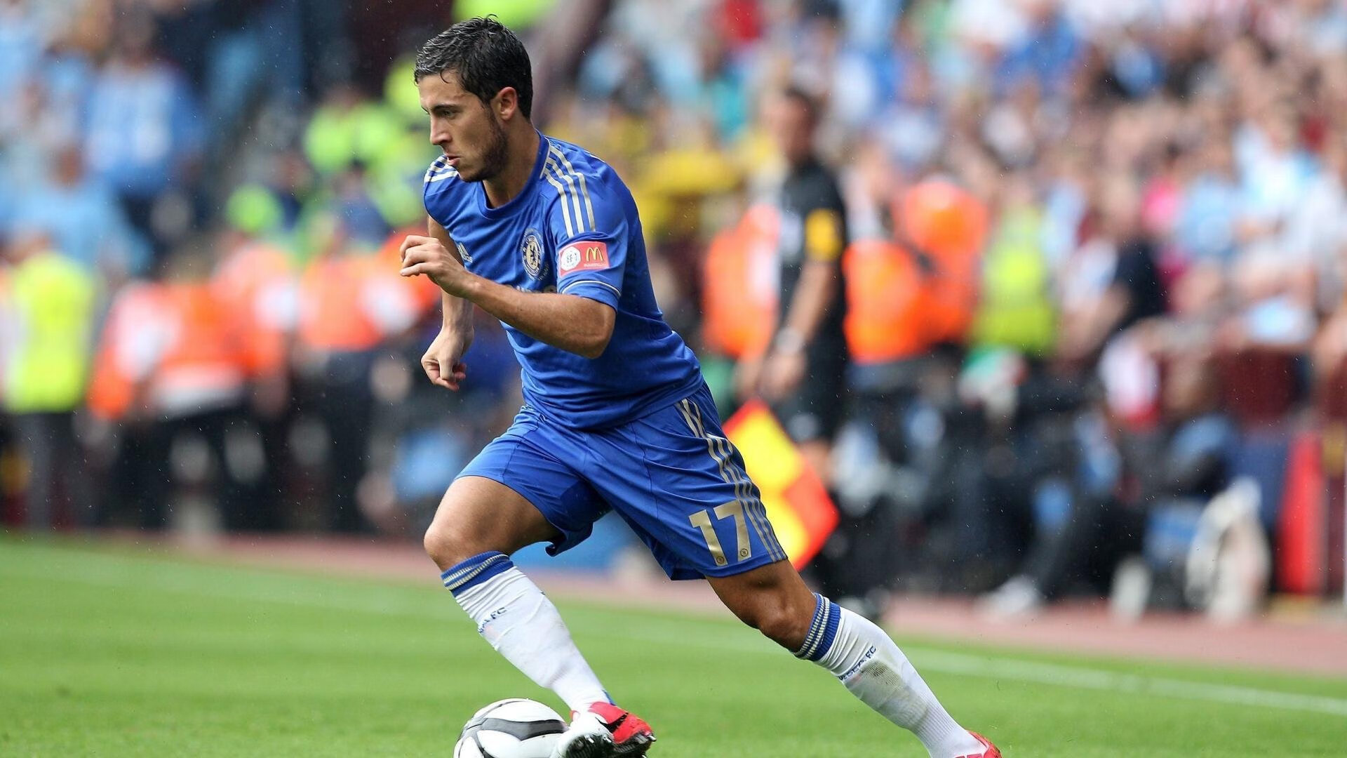 德甲球队集成AI视频分析系统定位中后场传接失误规律，德甲互相传球